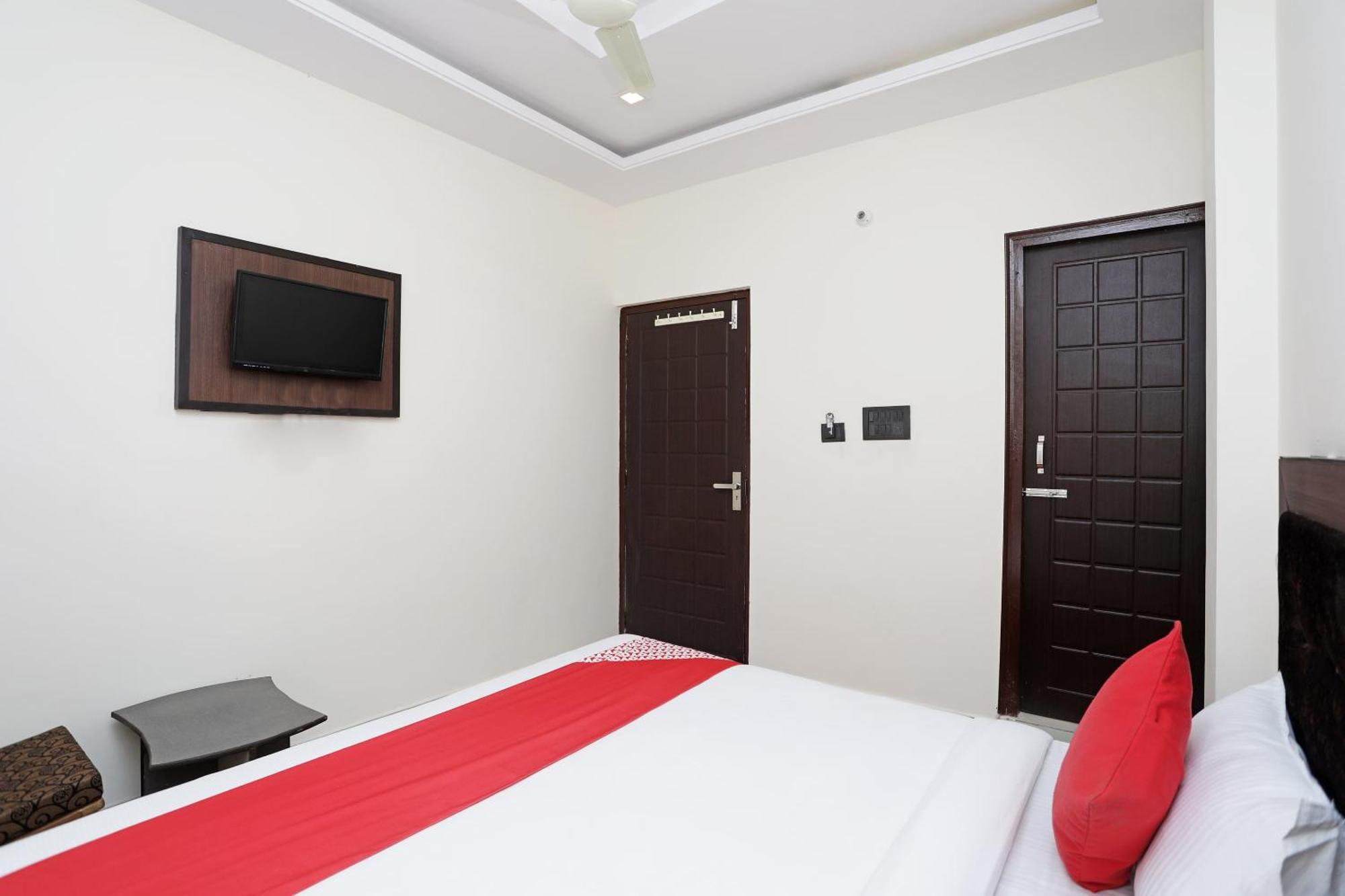 Collection O Hotel Divine Ganges Haridwar Bagian luar foto